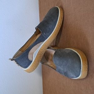 Ecco Danish Design blue suede size 6 leather rubber shoes.